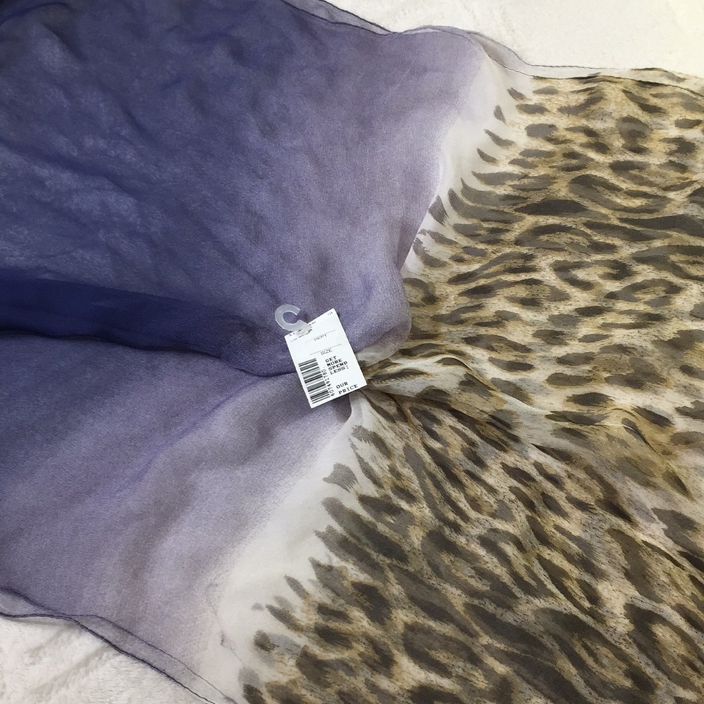 🆕NWT Silk-Like Animal Print Long Sheet Scarf - Picture 6 of 6